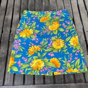 Woman’s Jones of New York Signature Floral skirt size 2P